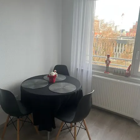 Cozy Near Tram - Center *