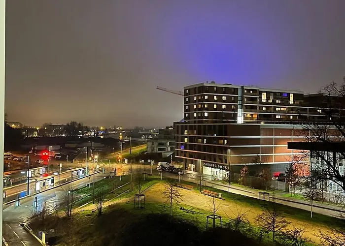 Cozy Near Tram - Center *